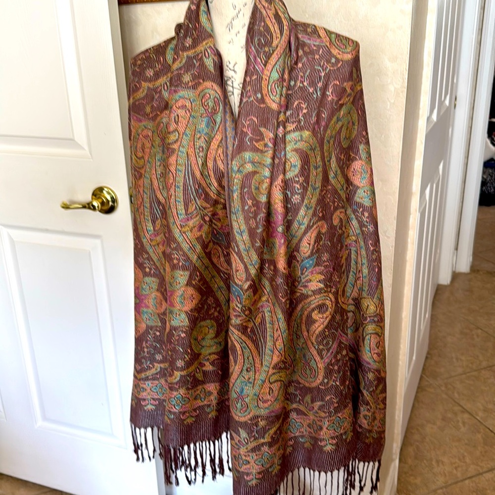 Pashmina shawl fringed brown pink cream rust colored paisley and floral